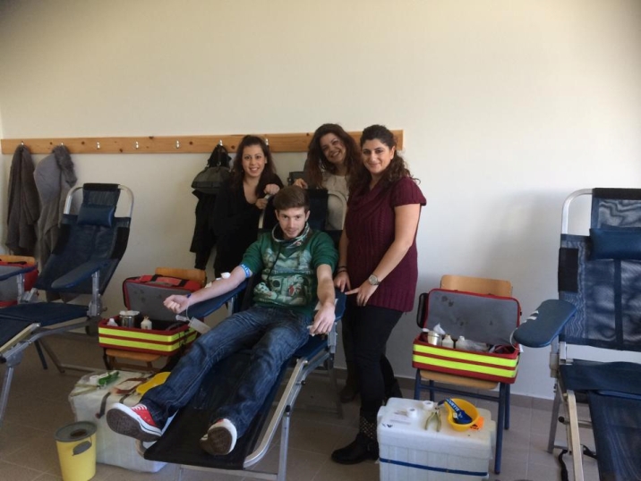 ETHELONTIKH AIMODOSIA1